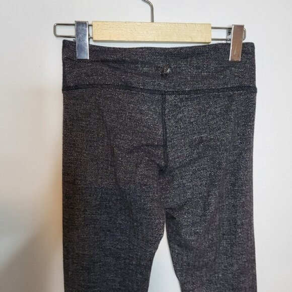 Aritzia TNA Leggings Size Small - Picture 4 of 8